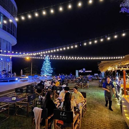 Blu Hotel Nakhon Phanom Exterior foto