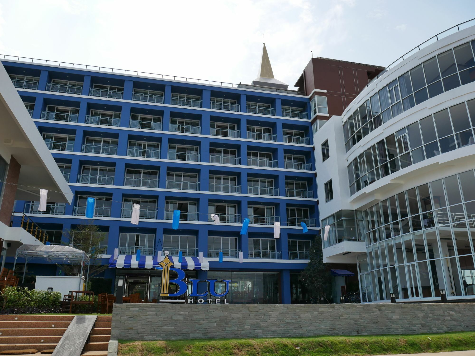 Blu Hotel Nakhon Phanom Exterior foto